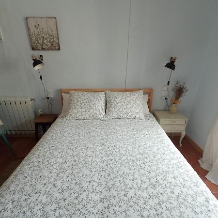 Les Magranes Bed & Breakfast Argelaguer ภายนอก รูปภาพ