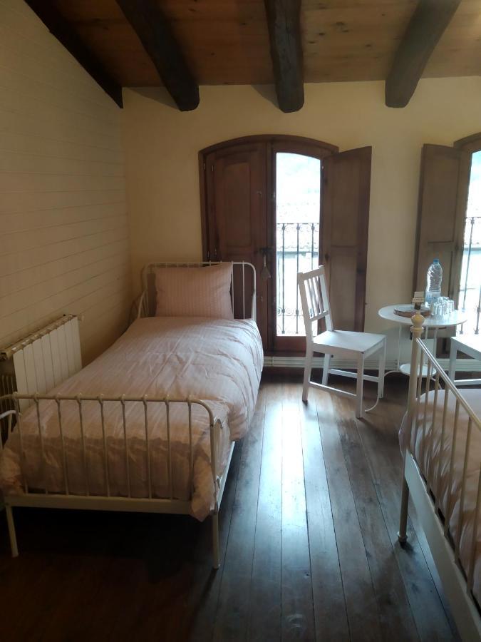 Les Magranes Bed & Breakfast Argelaguer ภายนอก รูปภาพ
