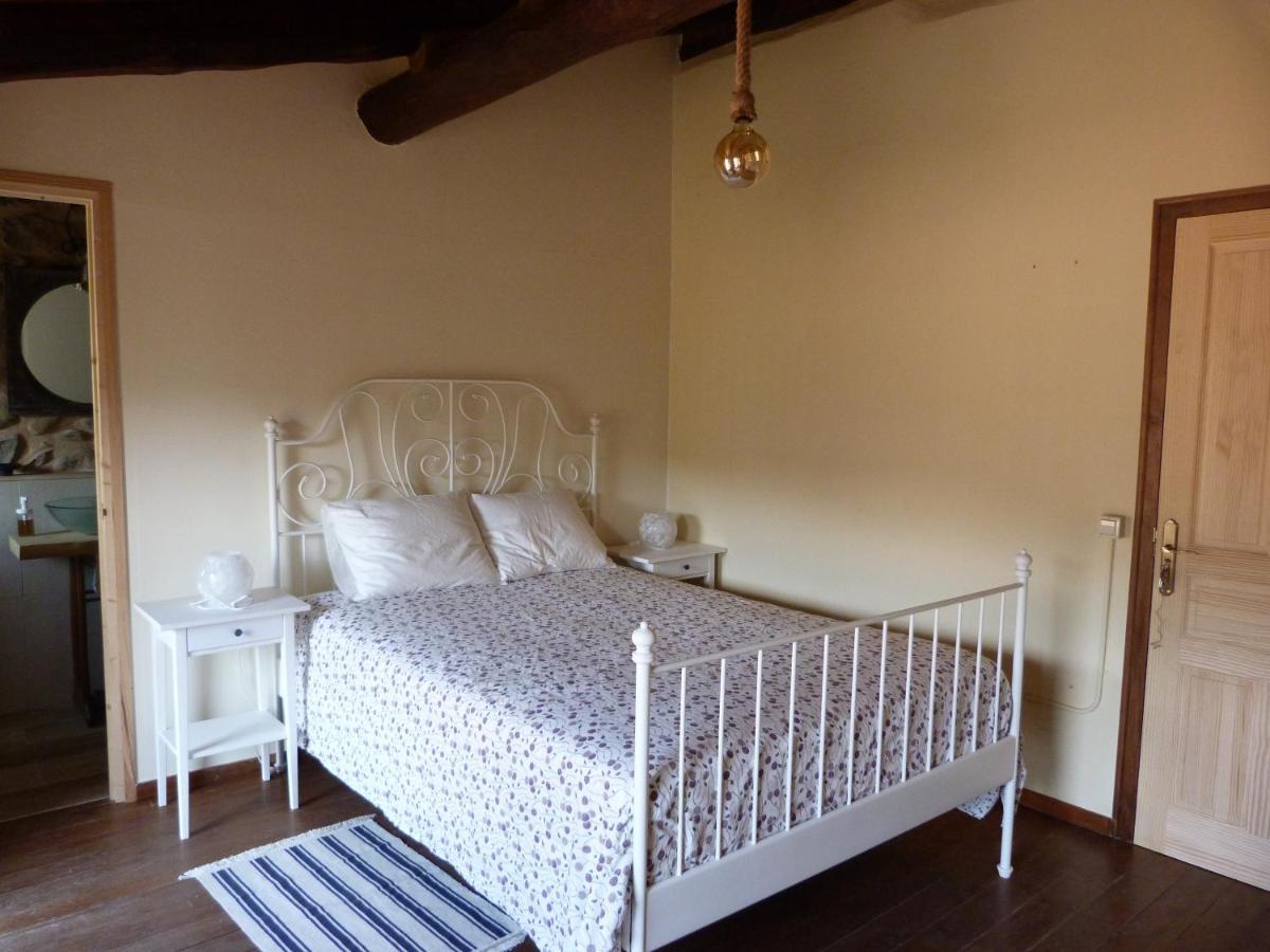 Les Magranes Bed & Breakfast Argelaguer ภายนอก รูปภาพ
