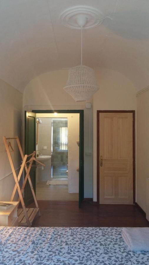 Les Magranes Bed & Breakfast Argelaguer ภายนอก รูปภาพ