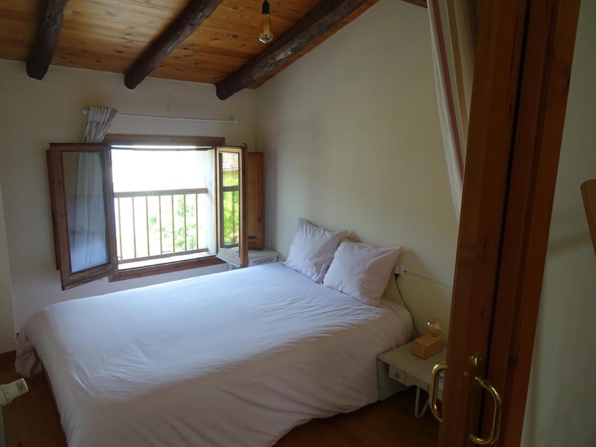 Les Magranes Bed & Breakfast Argelaguer ภายนอก รูปภาพ
