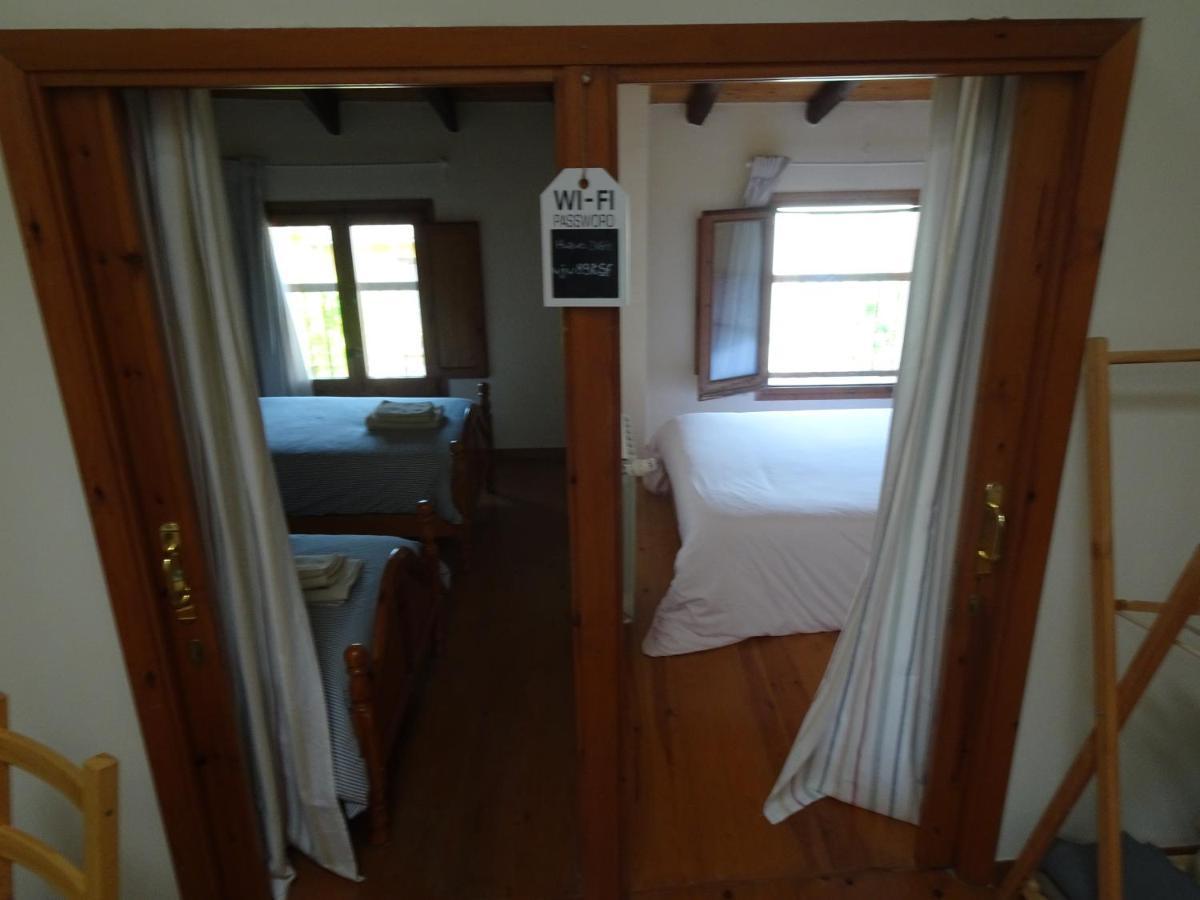 Les Magranes Bed & Breakfast Argelaguer ภายนอก รูปภาพ