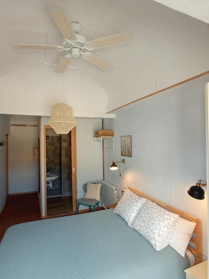 Les Magranes Bed & Breakfast Argelaguer ภายนอก รูปภาพ