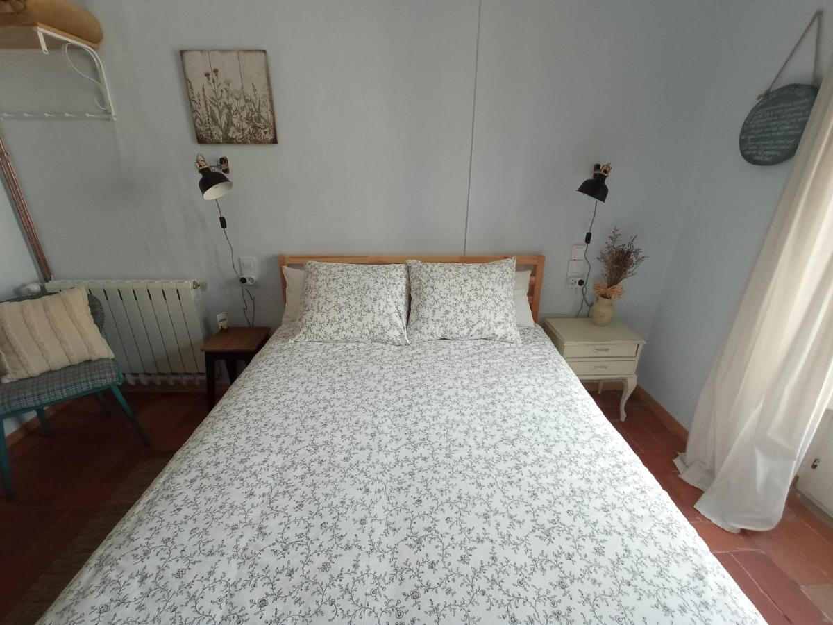 Les Magranes Bed & Breakfast Argelaguer ภายนอก รูปภาพ