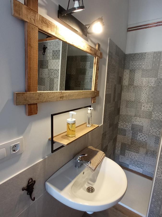 Les Magranes Bed & Breakfast Argelaguer ภายนอก รูปภาพ